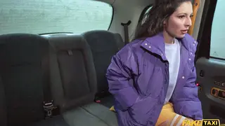 Milf Pays Driver With Her Shaven Pussy in Car