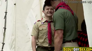 Muscular Daddy Breeds Twink Outdoors and Leaves Dripping Creampie