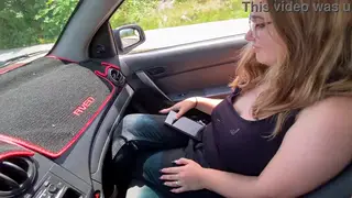Curvy Latina Rides Boyfriend in Car During Roadside Pickup