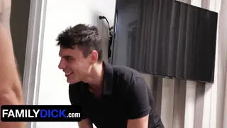 Stepdad Watches His Boyfriend Face-Fuck a Twink in a Raw Threeway