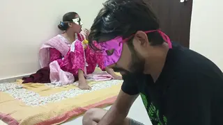 Indian MILF Cheats with Electrician in Stockings