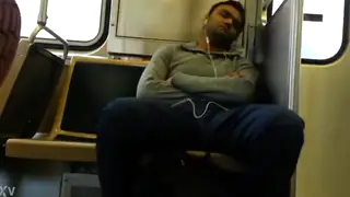 Amateur Guys Share a Quick Hookup on Camera