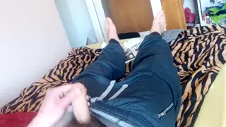 Amateur Twink Strokes Alone in Homemade Clip