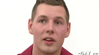 Twink Delivers Sloppy Deepthroat Before Taking Cumshot