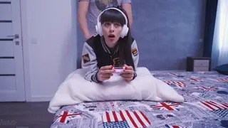 Stepsister Takes Anal Creampie and Gapes After Horror Game