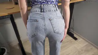 Curvy MILF Secretary Teases Her Ass in Tight Jeans