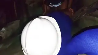 Asian Girlfriend Gives Outdoor Blowjob in Vacant Lot