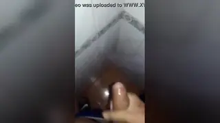 Straight Guy Tricked into Handjob and Cumshot