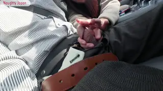 Asian Girlfriend Gives Blowjob During Getaway