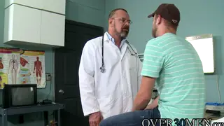 Hairy Men Swap Blowjobs and Rim Before a Facial Finish