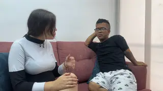 Curvy Latina Bribes Her Interviewer With a Deep Finish