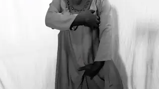 Indian MILF in Hijab Gives Blowjob to Neighbour