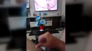 Solo Guy Enjoys His 15 cm in Close-Up