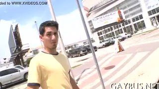 Amateur Guys Fuck in a Gritty Homemade Hookup
