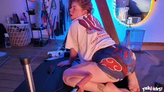Curvy Redhead Rides a Fuckmachine While Sucking Her Partner