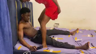 Petite Ebony MILF Rides BBC In Homemade Clip