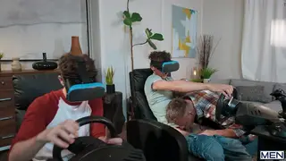 Muscular Daddy Delivers Facial After Blowjob