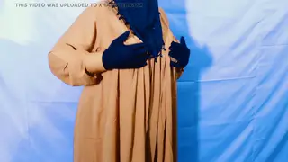 Indian Hijabi Wife Pleasures Her Neighbor in a 69