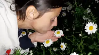 Maid in Lingerie Reaches Mutual Climax Outdoors