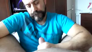 Chubby Bear and Slim Partner Swap Oral in Amateur Clip