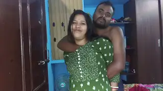 Curvy Indian Girlfriend Takes Hard Pounding From Boyfriend