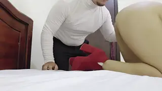 Stepdad Claims His Curvy Stepdaughter in Homemade Encounter