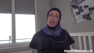 Middle Eastern Woman Takes Him Deep in a Quiet Corner