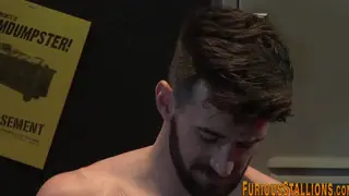 Hairy Muscle Bear Gives Deep Rimming Before Cumshot