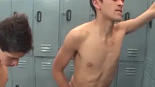 Latino Twinks Blow Each Other Before Gym Threesome Cumshot