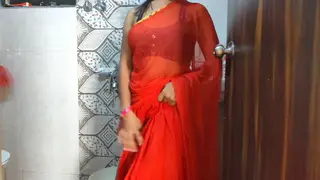 Indian MILF Explores Anal Pleasure Solo