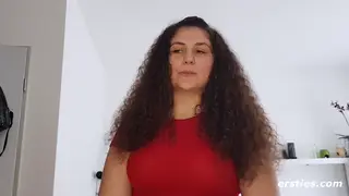 Voluptuous German Amateur Rides a Thick Toy Solo