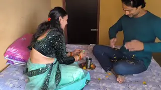 Indian MILF Stepsister Drains Boyfriend Onto Panties