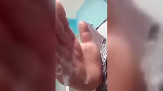 Amateur Solo Session Captured in Close Detail