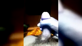 Amateur Guy Finishes With a Messy Cumshot