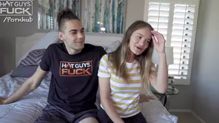 Petite Teen Handles Tall Partner in Missionary