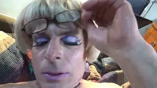 Gay Performer Releases a Thick Cumshot