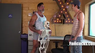 Mature Daddy Rims and Barebacks His Stepson
