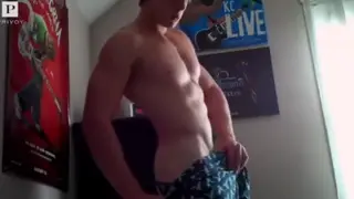 Muscular Hunk Pleasures Himself in Solo Session