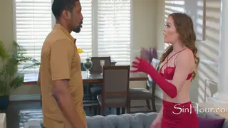 Petite Wife Cheats With Delivery Guy in Lingerie