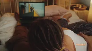 Couple Reaches Simultaneous Orgasm With Toy