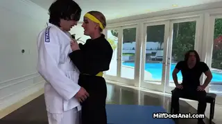 Voluptuous MILF Enjoys Anal and Titjob Pleasure