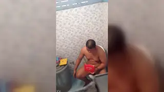 Amateur Hunk Jerks Off in a Dim Room