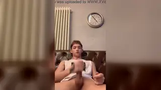 Asian Guy Lets Loose a Powerful Piss Stream on Camera