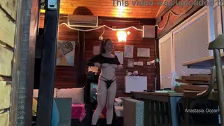 Naked Woman Lets Delivery Stranger Touch Her Outdoors