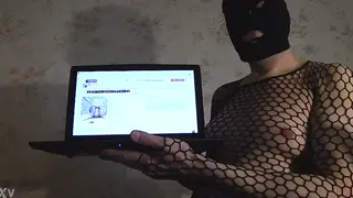 Slender Guy Strokes Himself to a Quick Release