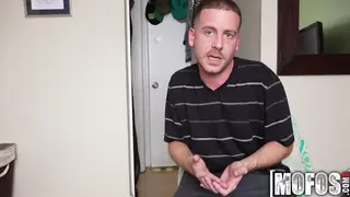 Teen Gives POV Blowjob and Toy Play in Parked Car