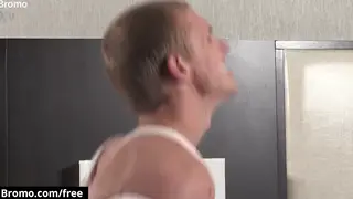 Amateur Gay Pair Swaps Oral and Manual Pleasure