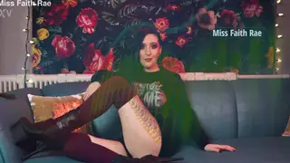 Tattooed Femdom Delivers Solo JOI Instructions