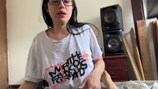Couple Enjoys Private Passion While Home Alone