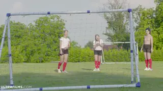 European Girls Share Coach in Wild Group Session
